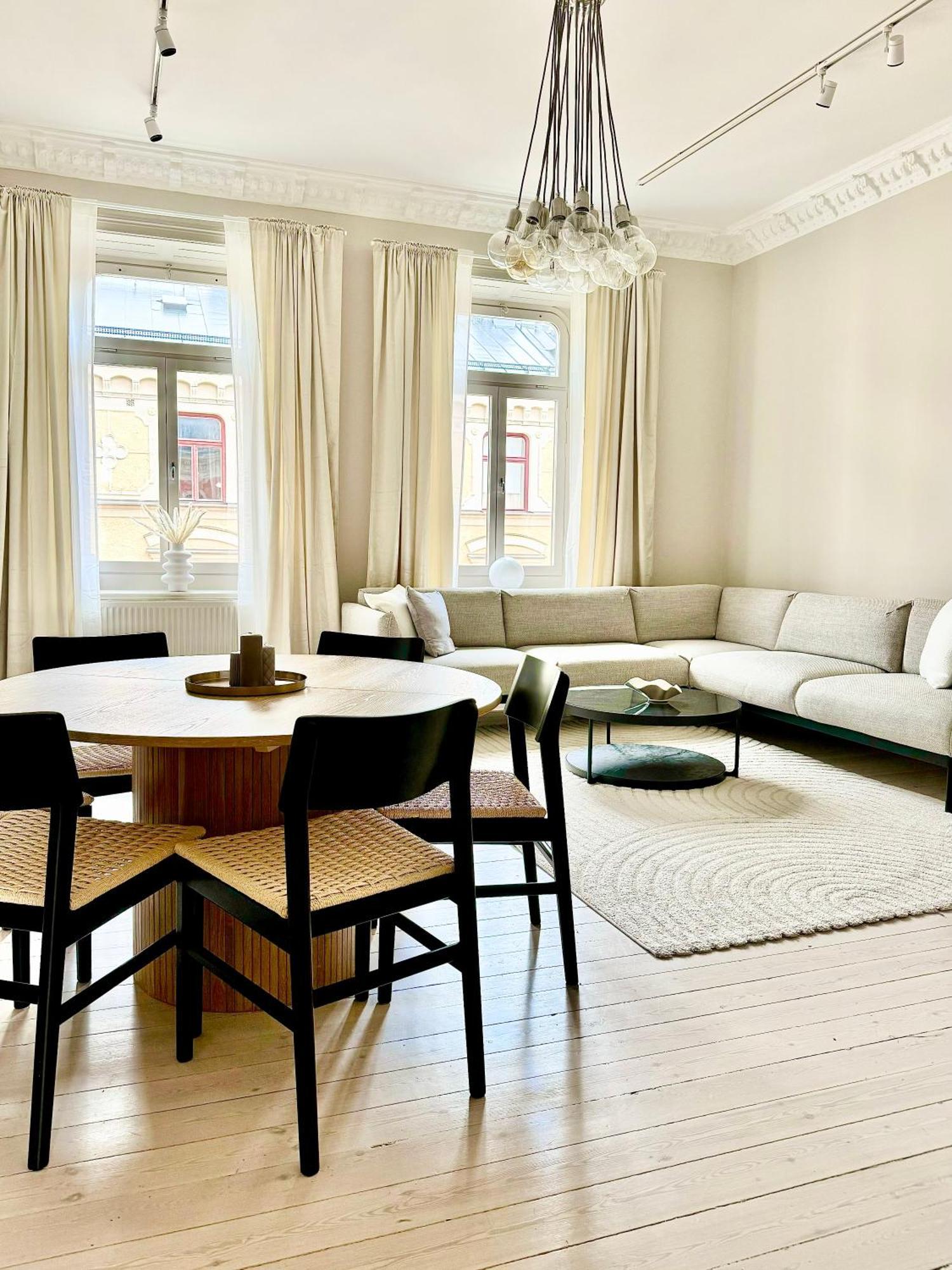 Laegenhet Med Fantastiskt Laege Apartment Stockholm Bagian luar foto